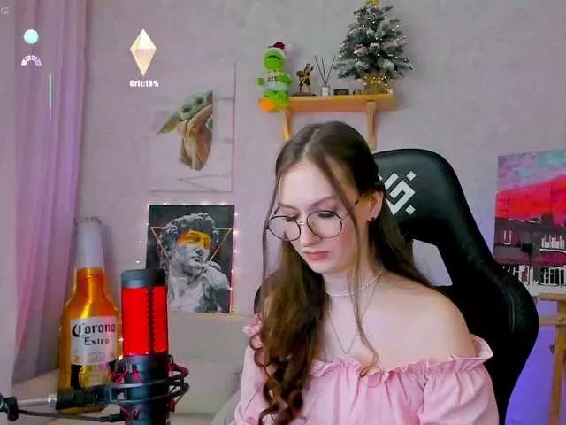 -Lovely from BongaCams is Freechat