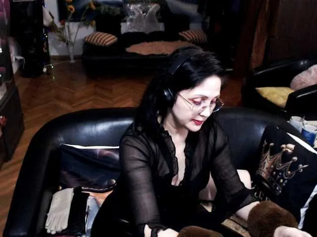 BongaCams 1imperatriza is Freechat 1imperatriza — This room is NOT vanilla(straight sex intercourseroleplaying)-only paypigsubbie with findom kink!HUGEmedium SPENDERS WELCOMED,I appreciate real comunication,based on honesty!Not freeloaders!BDSM Cosplay Empress of e-wallets (findom kink only)10000 left