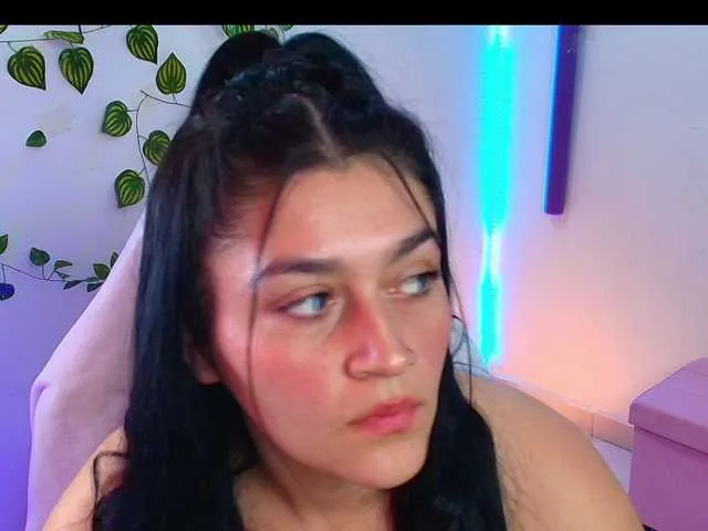 BongaCams ALE-GODDESS is Freechat ALE-GODDESS — I want to play with you today this curvy girl wants your vibrations in my lovense