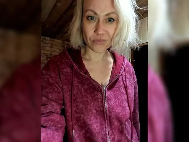 Alenkahot from BongaCams is Freechat