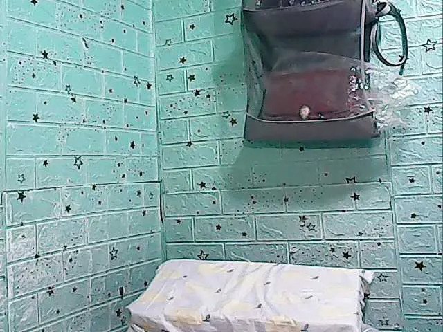 Aliceyu — Hello Guys, welcome to my roomBlessed New Year to all :)Have pad with my red days....