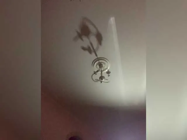 alya555 —  Hey everyone Welcome to my room!! ! Help me!!!Make me happy!