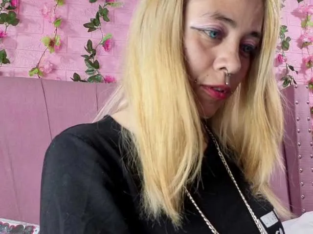 AnalHade —   Sofi_squirt_'s room #showpussy #lickfeet #analtoys #squirtshow #messydeepthroat #lesbiangirl #femdom #sexylatina