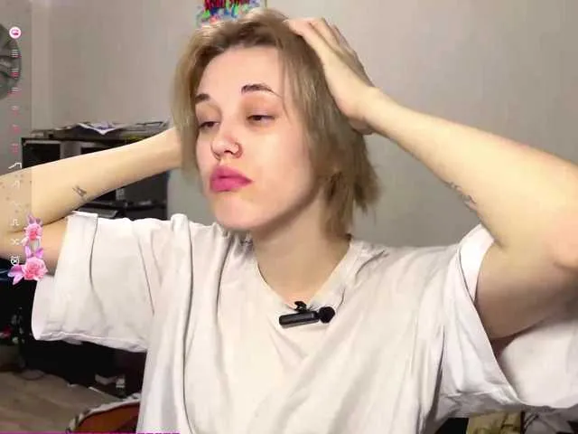 DeloiseChuta — Hello im Carol! Pvt open! Im full nude and have toy! #blonde #asian #18 # petite Tokens in a personal message are considered a gift, I don't do the task!@total -- countdown: @sofar collected, @remains left *Ahegao 10 sec