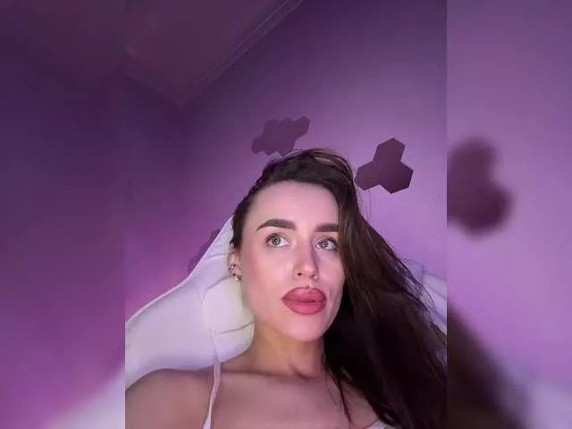 Enchantix from BongaCams is Freechat