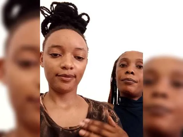 BongaCams Freakyqueens is Freechat Freakyqueens — sloopy kissing. lets get nasty love