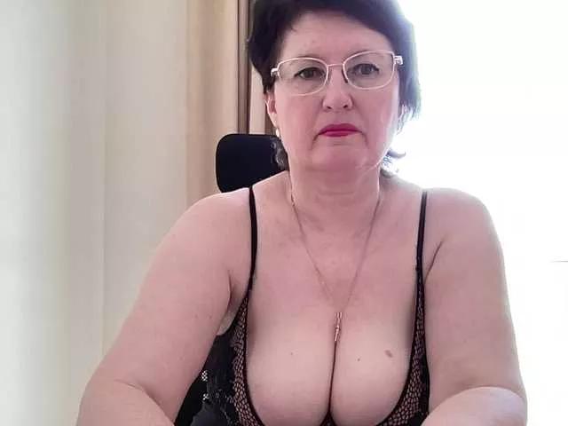HotMilfPussy from BongaCams is Freechat