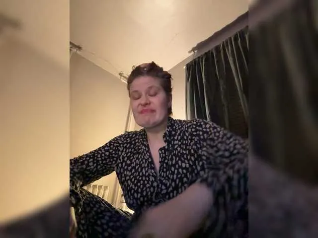 JullietteLatte — Hi guys then can you left messages me anytime then I will back cuz had a long time why that. I will look forward it itBut Hi, my name is Juliette.  I get lonely and want someone to chat with me anytime it 