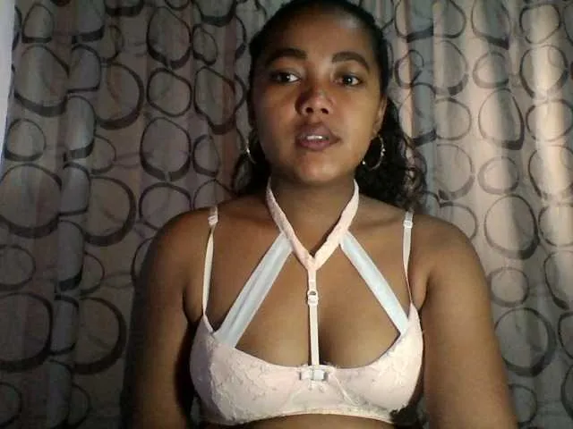 justine33 — BONJOUR , bienvenue chez moi et merci pour visite mon room aujourd'hui et suive moi
