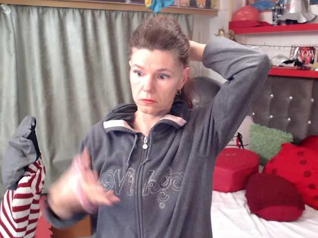 BongaCams kellysurfing is Freechat kellysurfing — please check my profile for content since2019,full private let you record my show and save it spy and pvt has same price