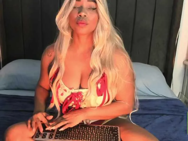 kylieboobs24 — hey guys take touch my pussy  @555 -- @0  @555 