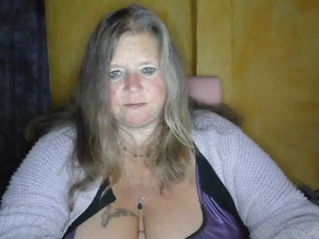 lady-vamp — PLAYING WITH FUCKMACHINE