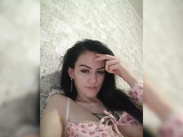 Louise from BongaCams is Freechat