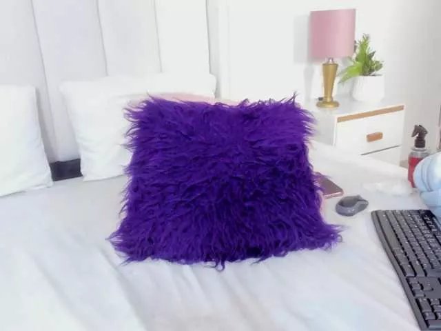 Miranda-Rogers from BongaCams is Freechat