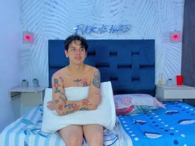 ROOM-STARHOT from BongaCams is Freechat