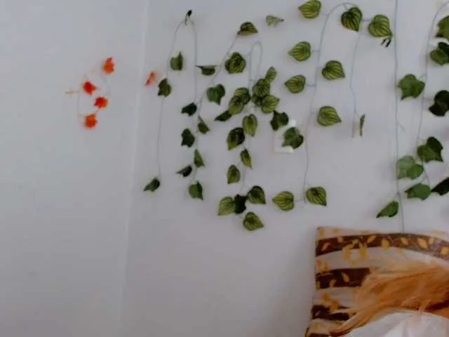 Sabrinaolsons — follow   mefollow    me vaquera    200   tokens