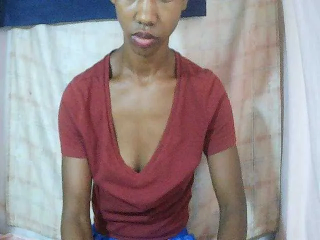 sexy-sarah — pussy 30 tokns boobs 25 tokns ass 25 tokns  naked all 50 show all on pvt 