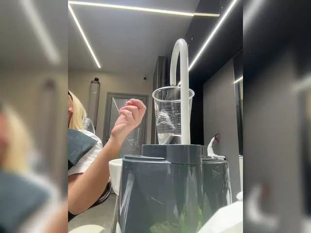 Tvoyasamka77 from BongaCams is Freechat