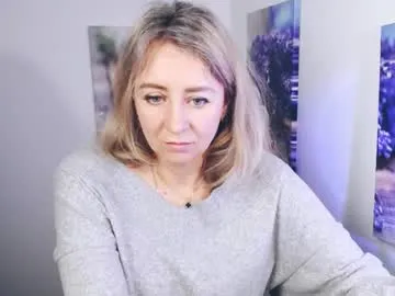 _naomi_fay — #blonde #shy #nonnude  #new #milf [985 tokens remaining]