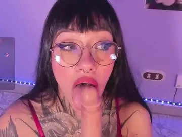 aleja_5 on Chaturbate