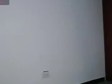 alessia_santorinni — GOAL: Pull me by the braid honey [50 tokens remaining] make me vibrate daddy!!! #flexible #lovense #skinny #bigboobs #bigass