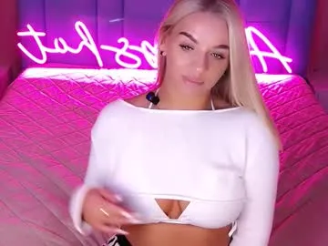 allwayshottt — Make my pussy squirt  #deepthroat #blonde #femdom #mistress #sph [120 tokens remaining]