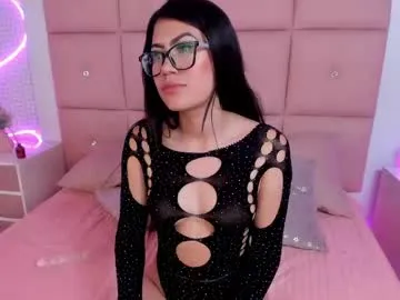 amberfonseca — GOAL: Shake Ass [25 tokens remaining] Hi im the new girl in town! #braces #smalltits #shy #daddy #new