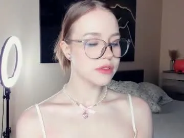 angel_to_burn on Chaturbate