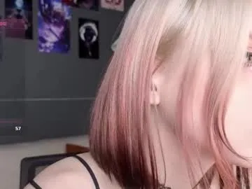 arielabradberry on Chaturbate