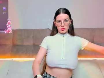 ariellateska on Chaturbate