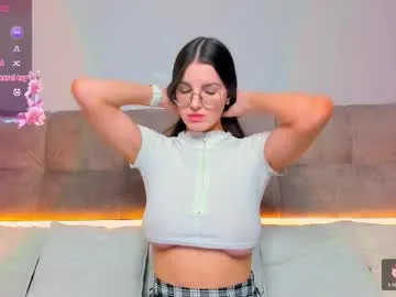 ariellateska on Chaturbate