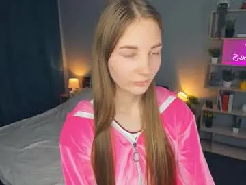 arielshaggy from Chaturbate