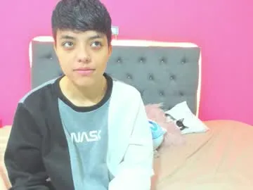 ariloe_quintero — GOAL: Show panties [400 tokens remaining] Welcome to my room! #couple #twink #squirt #18 #lesbian #strapon #vibrator