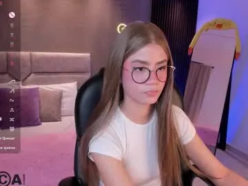 arinextdoor on Chaturbate