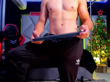 aydenmillerdom on Chaturbate