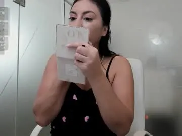 ayumilove on Chaturbate