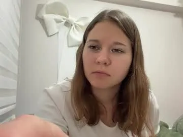baosznejkowski — Goal: Show my outfit * Hey, my name is i.  I am #18 #shy #small #new #young Which will you choose: watching the stream in silence  or chatting away in the chat ? [0 tokens remaining]