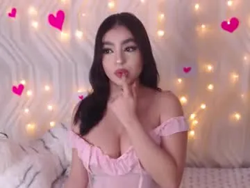 bela_cox — GOAL: Sensual dancing [68 tokens remaining] after losing myself, now I'm ready for you  #curvy #latina #bigboobs #daddysgirl #natural