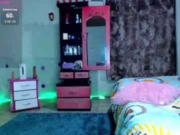 bella_warzon on Chaturbate