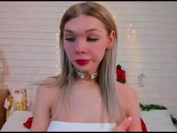 blondy_fina — Look into the camera and suck dildo [230 tokens left] #new #teen #trans #anal #18