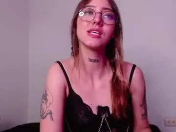 carmennrusso on Chaturbate