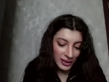 cassiemantella — My first goal here :) [52 tokens remaining] Hello guys! #18 #new #shy #cute #bigass