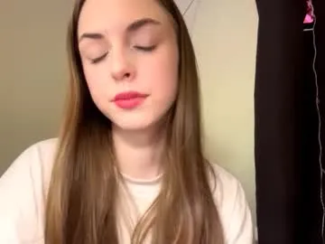 caylakimbro — Goal:doggy style !<: My name is Polly #new , new experience to me, hope it turns out well :3 #skinny #young #18 #shy [871 tokens remaining]