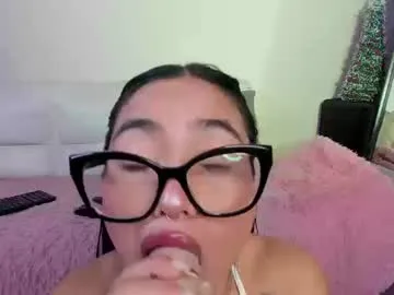 cherry_bunnyx on Chaturbate