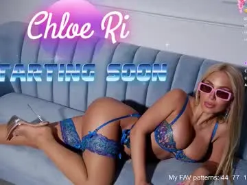 chloe_ri — Current Goal: Suck Dildo at 1555 tokens -- type /menu to play with me! #lovense #squirt #bigboobs #heels #stockings