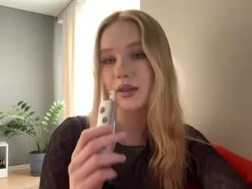 clarisaprentice — GOAL: Air kiss Hello! My name is Kristie! I am just starting a streamer and will be grateful for your advice and support! #new #shy #blondie #18 #skinny [13 tokens remaining]