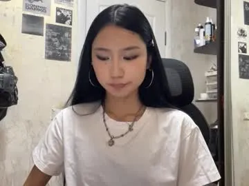 clemenciakempa — Goal: Can u guess Color of My Bra!! My name is Kira, new experience to me, hope it turns out well :3  #teen #asian #18 #shy [28 tokens remaining]