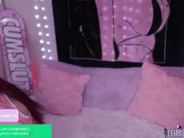 crimsonkitten on Chaturbate