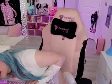 crimsonkitten on Chaturbate