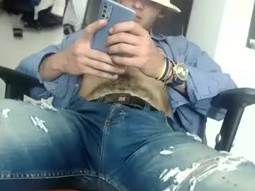 david_hot12 on Chaturbate
